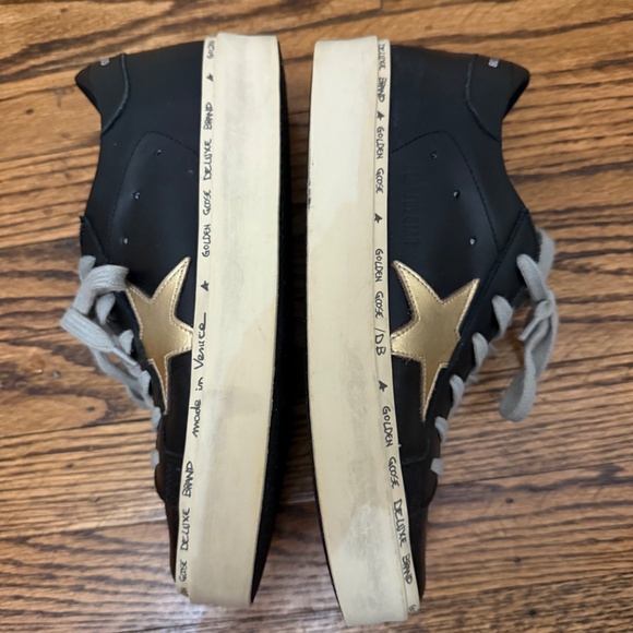 Golden Goose Hi Star Black with Gold Star - Picture 6 of 7